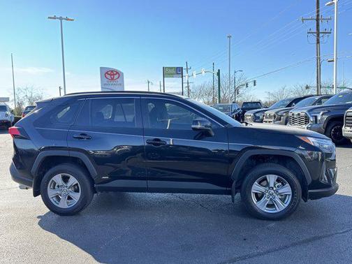 2024 Toyota RAV4 Hybrid XLE