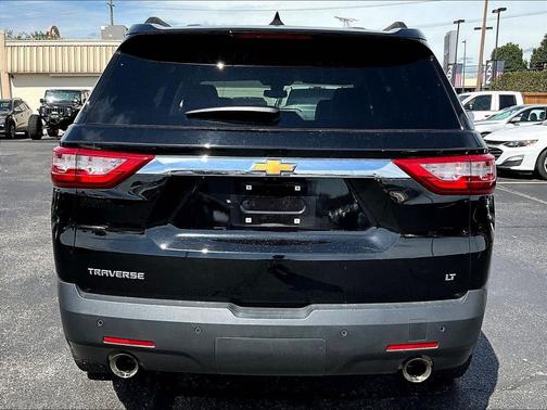 Mosaic Black Metallic 2020 Chevrolet Traverse LT Leather