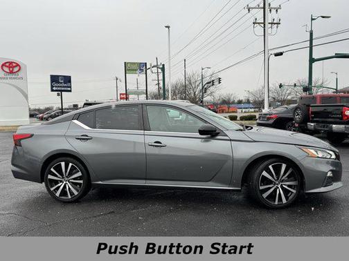 2021 Nissan Altima SR FWD