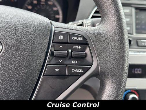 2016 Hyundai SONATA Hybrid SE