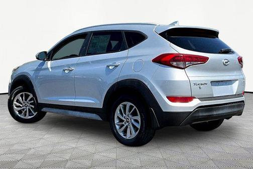 Molten Silver 2017 Hyundai TUCSON SE Plus