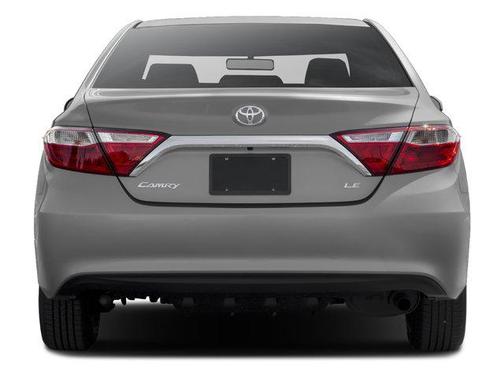 Blizzard Pearl 2016 Toyota Camry XLE