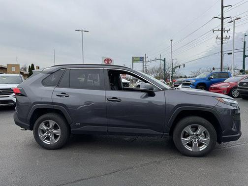 2025 Toyota RAV4 Hybrid XLE
