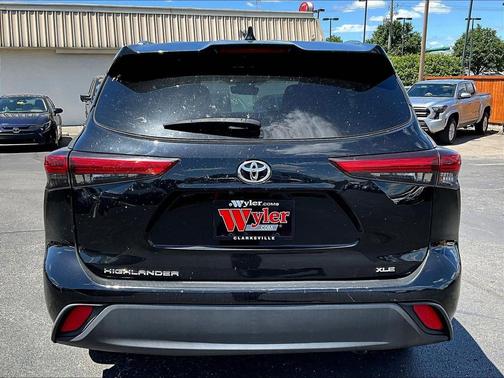 Midnight Black Metallic 2020 Toyota Highlander XLE