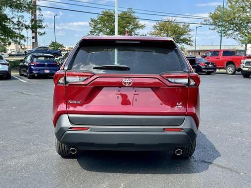 2025 Toyota RAV4 LE
