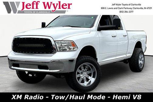 Bright White Clearcoat 2017 RAM 1500 SLT