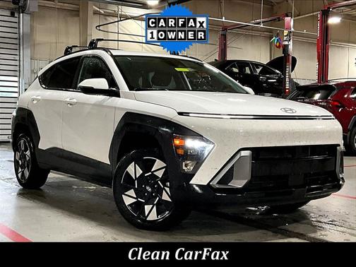 Atlas White 2025 Hyundai KONA SEL