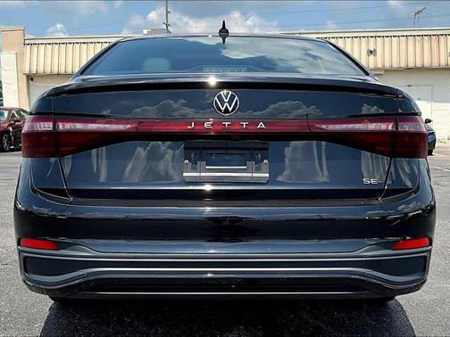 2025 Volkswagen Jetta 1.5T SE