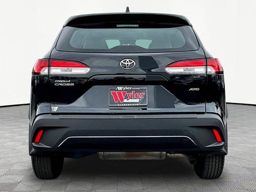 Jet Black 2025 Toyota Corolla Cross L