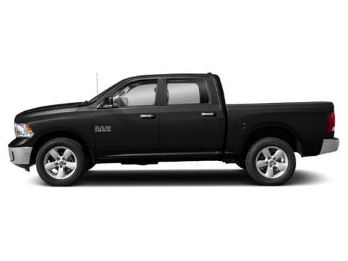 Diamond Black Crystal Pearlcoat 2021 RAM 1500 Classic SLT