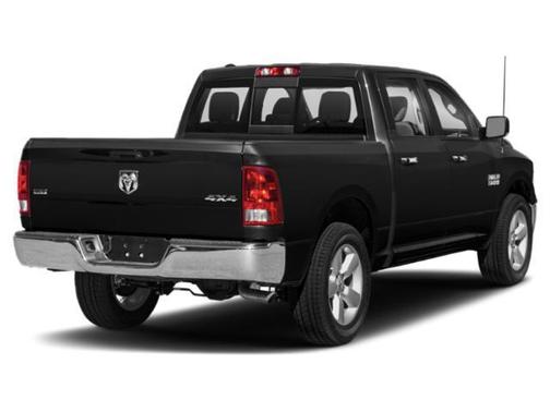 Diamond Black Crystal Pearlcoat 2021 RAM 1500 Classic SLT