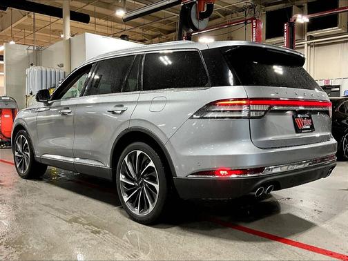 Silver Radiance Metallic 2020 Lincoln Aviator Reserve AWD
