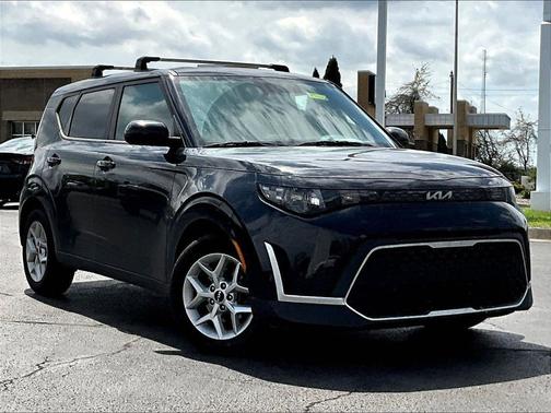 Fusion Black 2023 Kia Soul S