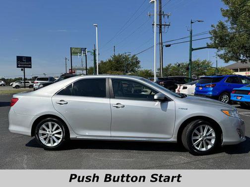 2014 Toyota Camry Hybrid XLE