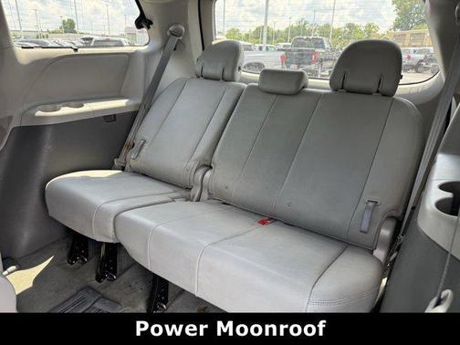 2017 Toyota Sienna XLE Premium