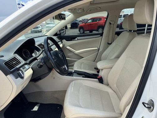 2014 Volkswagen Passat 2.0L TDI DSG SE w/Sunroof