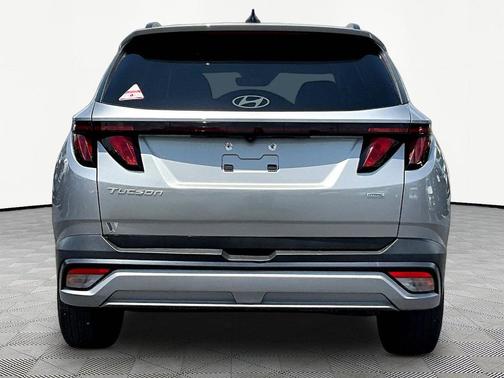 Shimmering Silver 2025 Hyundai TUCSON SEL