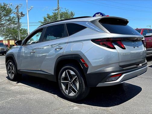 Shimmering Silver 2025 Hyundai TUCSON SEL