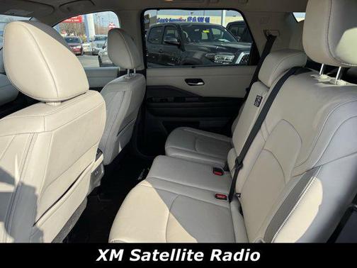 2023 Nissan Pathfinder SL 4WD