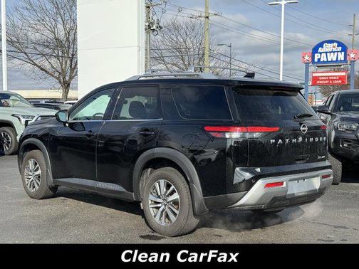 2023 Nissan Pathfinder SL 4WD