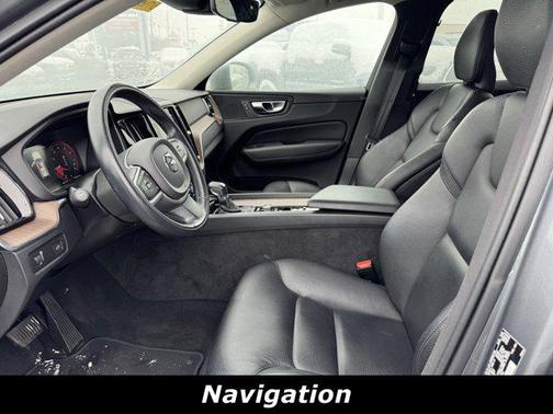 2021 Volvo XC60 T6 Momentum