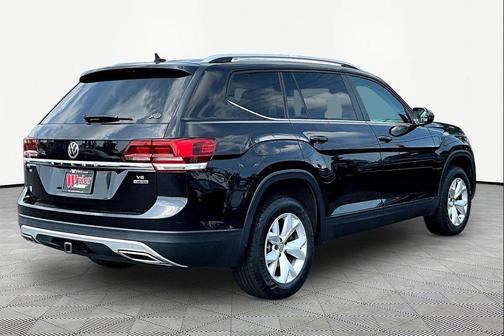Deep Black Pearl 2019 Volkswagen Atlas 3.6L SE