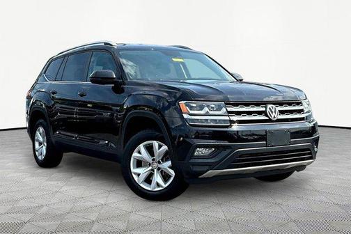 Deep Black Pearl 2019 Volkswagen Atlas 3.6L SE
