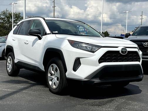 Super White 2020 Toyota RAV4 LE