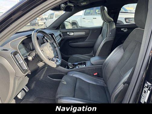 2021 Volvo XC40 T5 R-Design