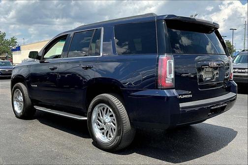 Dark Sapphire Blue Metallic 2018 GMC Yukon SLT