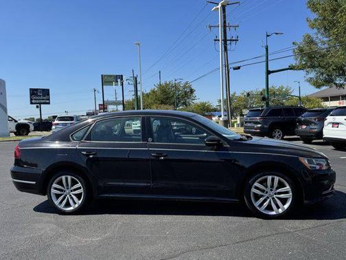 2019 Volkswagen Passat 2.0T Wolfsburg Edition
