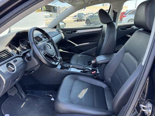 2019 Volkswagen Passat 2.0T Wolfsburg Edition
