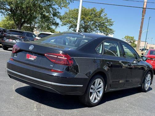 2019 Volkswagen Passat 2.0T Wolfsburg Edition