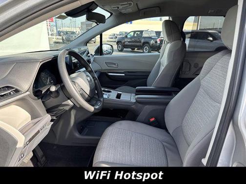 2024 Toyota Sienna LE