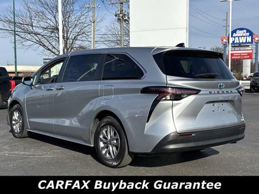 2024 Toyota Sienna LE