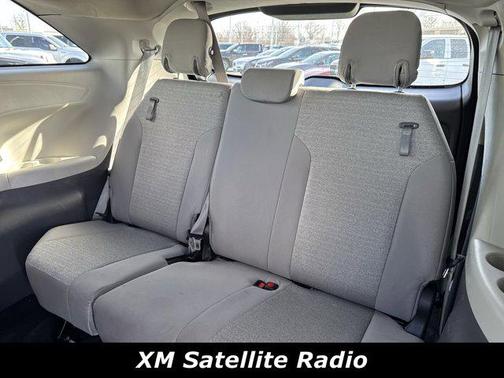 2024 Toyota Sienna LE