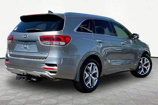 Titanium Silver 2018 Kia Sorento SX