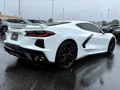 Arctic White 2023 Chevrolet Corvette Stingray w/2LT