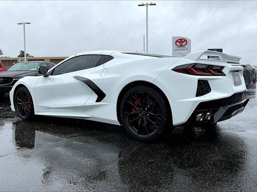 Arctic White 2023 Chevrolet Corvette Stingray w/2LT