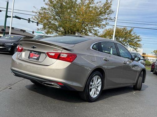 2023 Chevrolet Malibu FWD RS