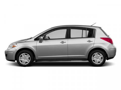 2010 Nissan Versa 1.8 S