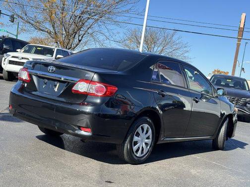 2011 Toyota Corolla LE