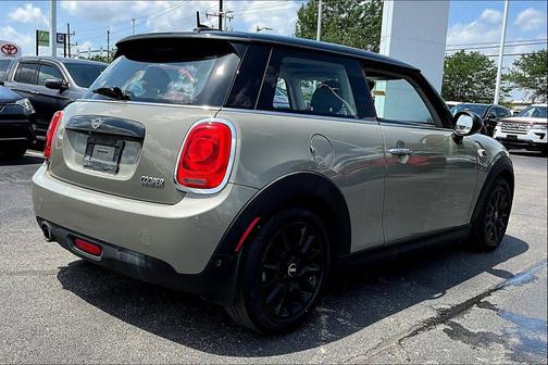 Gray Metallic 2019 MINI Hardtop Cooper