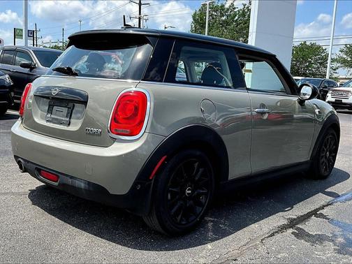 Gray Metallic 2019 MINI Hardtop Cooper