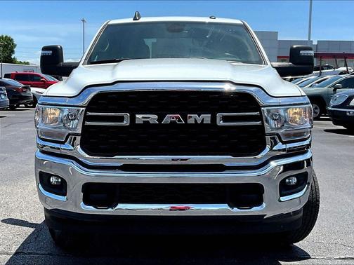 Bright White Clearcoat 2024 RAM 2500 Big Horn Crew Cab 4x4 6'4' Box