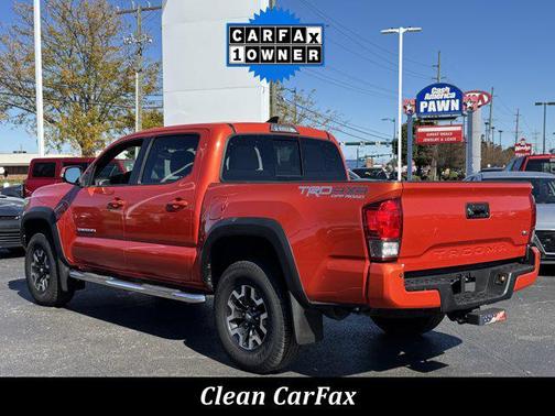 2017 Toyota Tacoma SR
