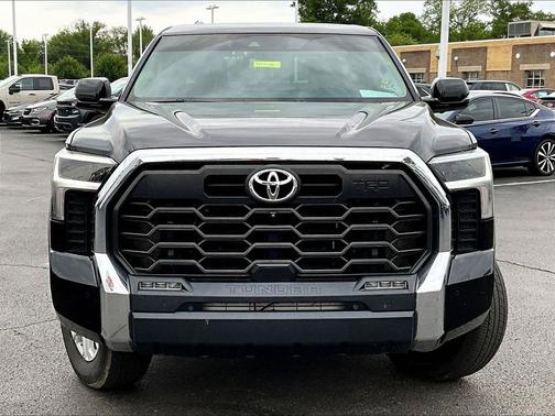 Midnight Black Metallic 2022 Toyota Tundra SR5