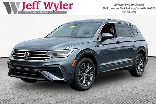 Platinum Gray Metallic 2022 Volkswagen Tiguan 2.0T SE