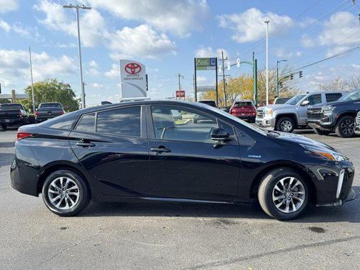2022 Toyota Prius XLE