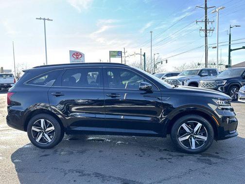 2022 Kia Sorento S